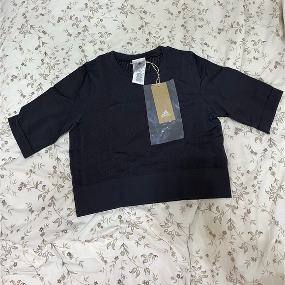 Adidas Top - Picture 1 of 3